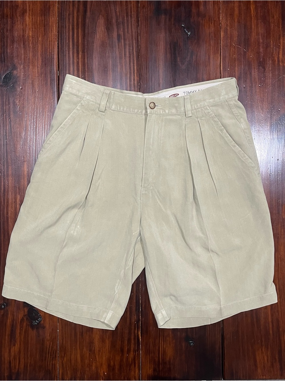 Tommy Bahama 100% Silk Pleated Shorts Size 32